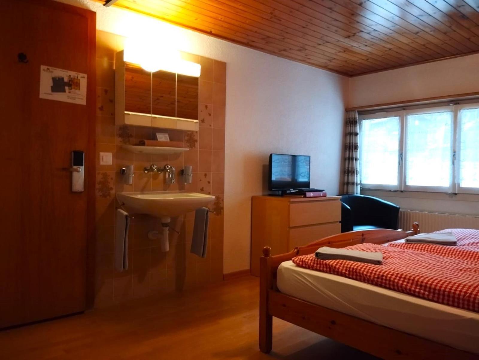 Hotel Weisses Kreuz Brienz  Kamer foto