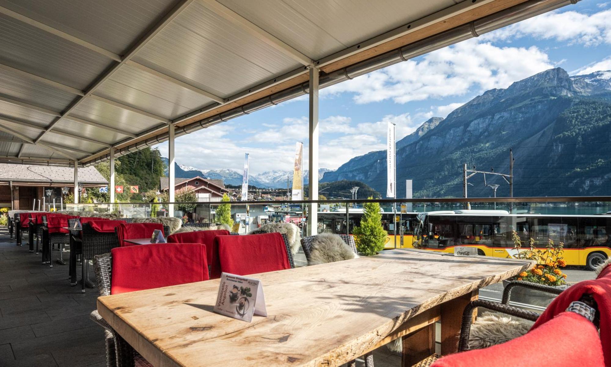 Hotel Weisses Kreuz Brienz  Buitenkant foto